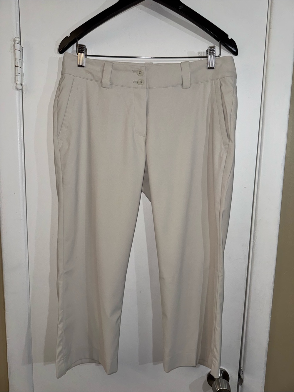 Nike Dri-Fit Women's Cream Capris